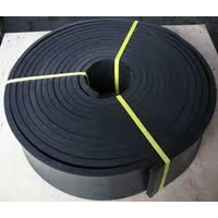 Red and Black EPDM Rubber Skirting